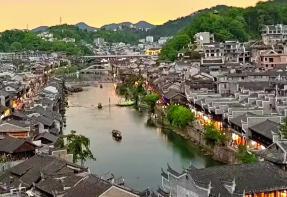 摇滚鼓王赵牧阳凤凰霸气开鼓，一曲《侠客行》震彻南华山