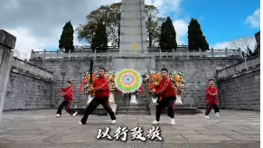 清明祭英烈，竿军少年执刀而立，这才是中国脊梁